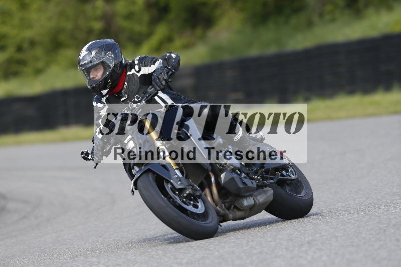 Archiv-2025/09 22.04.2025 Cornu Master School ADR/rot-rouge/12